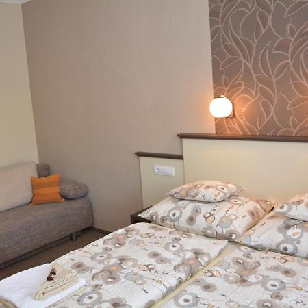 Bodza Apartmanok Eger Ruang foto