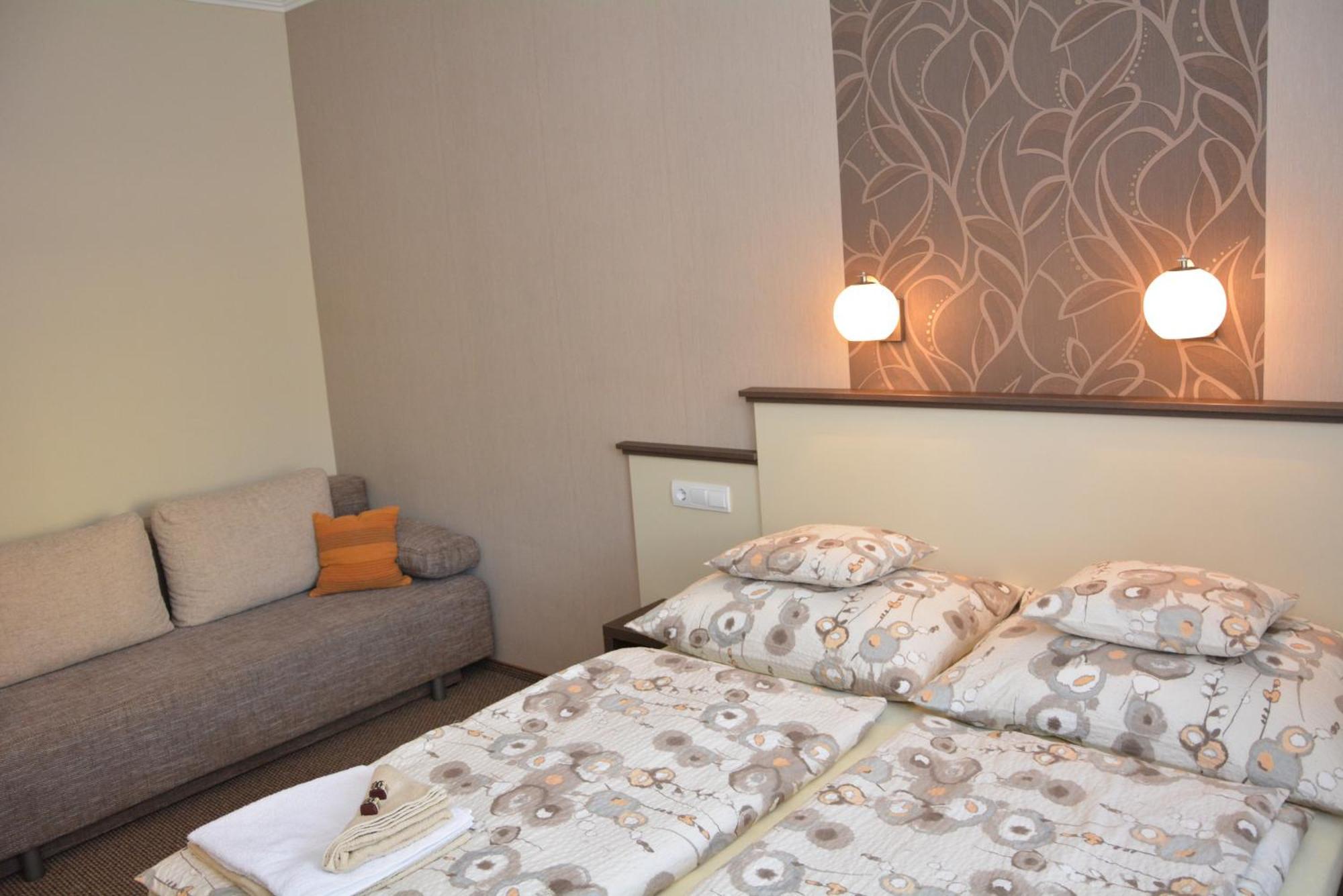 Bodza Apartmanok Eger Ruang foto